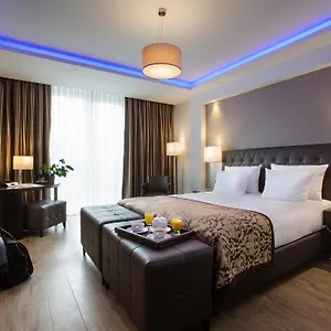two-hotel-berlin-by-axel.find-berlin-hotels.com/